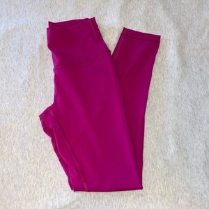 Lululemon’s High Rise leggings - Hot Pink